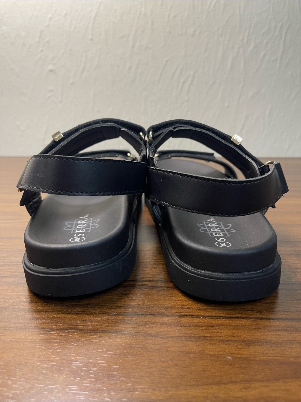 Serra Women’s Black Sandals Adjustable Straps Size 8 - Picture 3 of 8